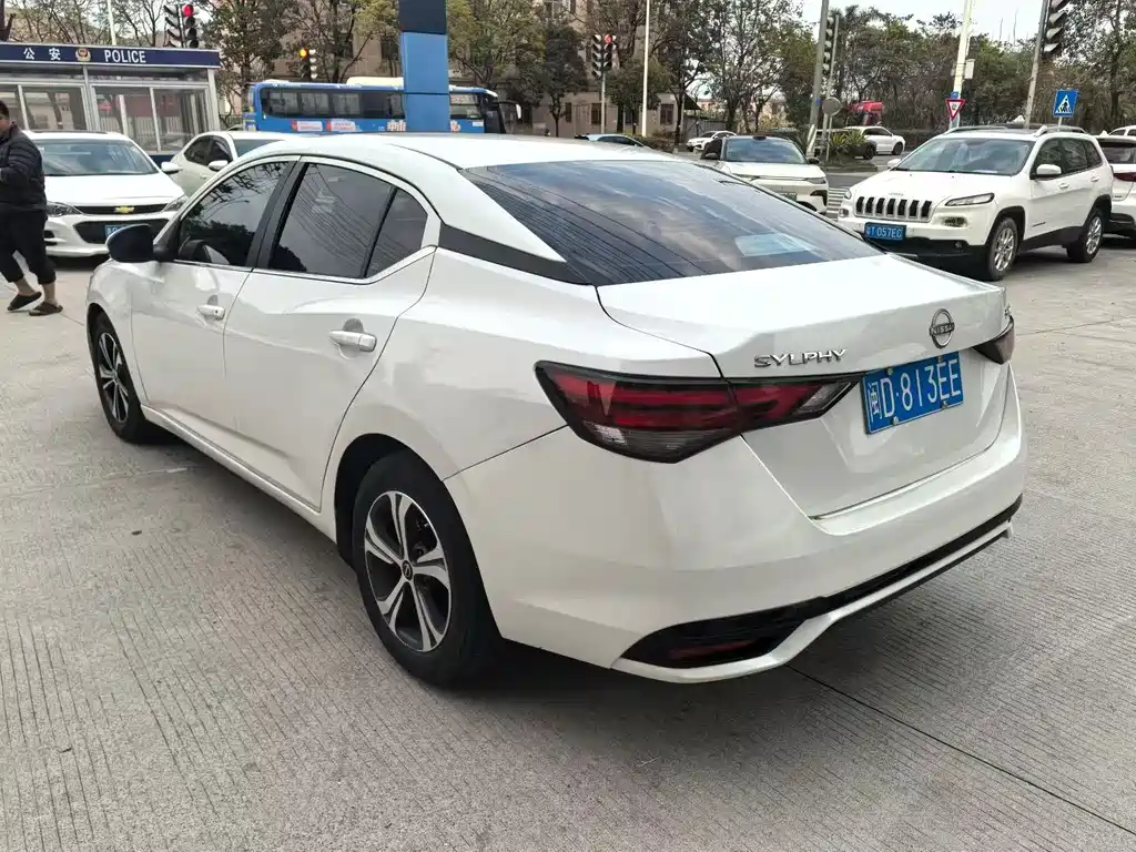 NISSAN XUAN YI