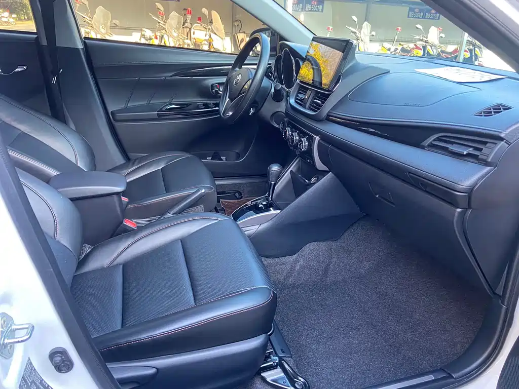 TOYOTA YARIS L ZHIXUAN