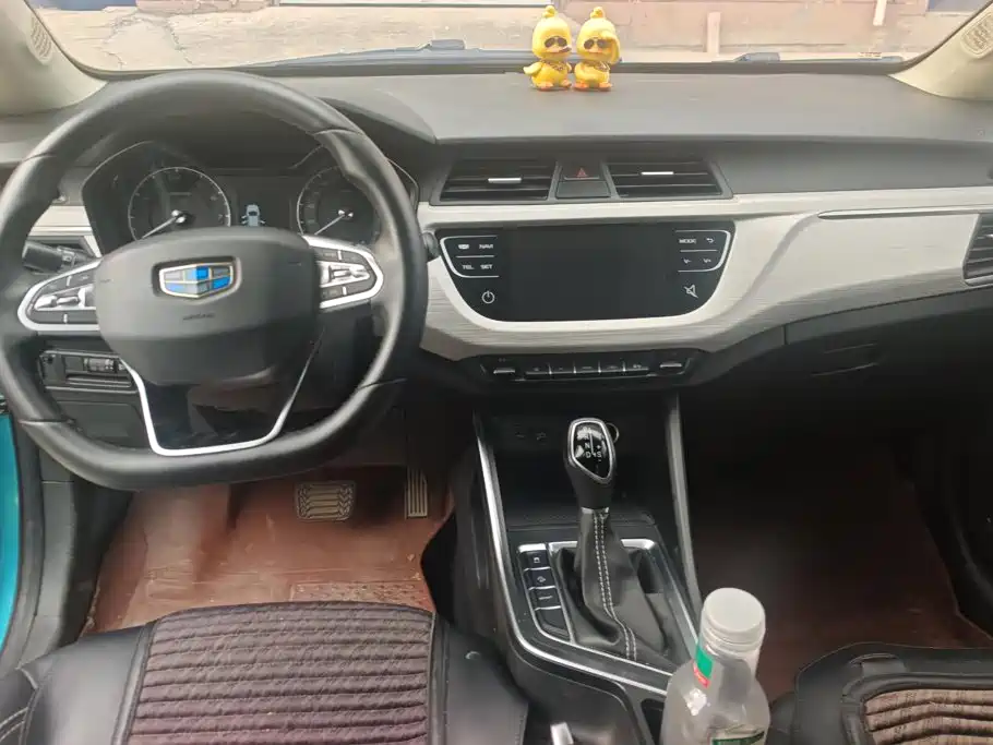 Geely Vision X3 — миниатюра 12