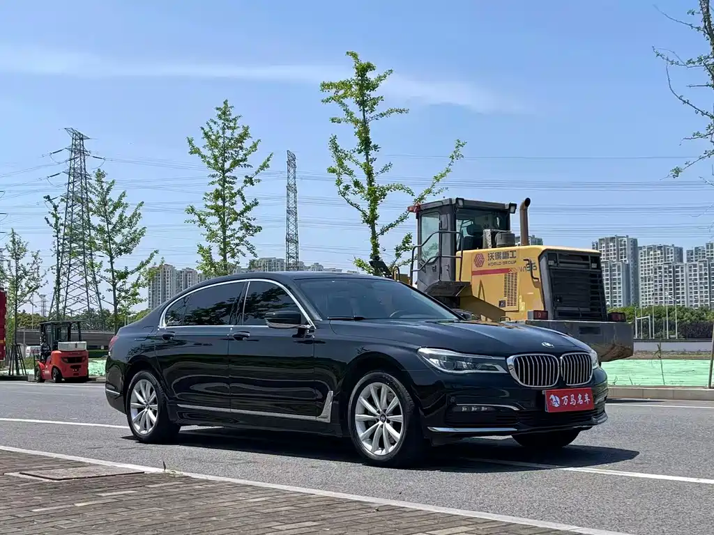 BMW 7 Series 7 2016 730Li Lead