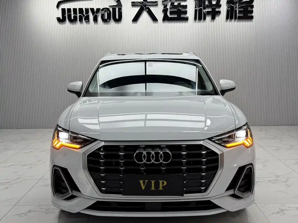 Audi Q3 2022 35 TFSI