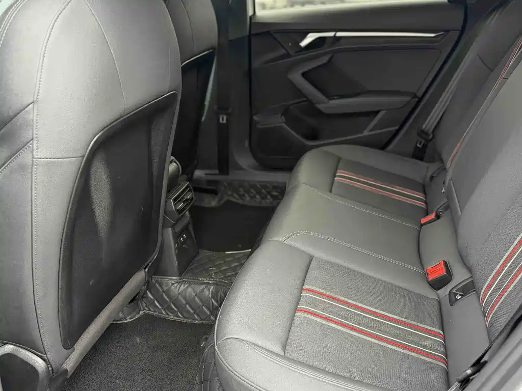 Audi A3 2019 Limousine 35 TFSI Sport VI