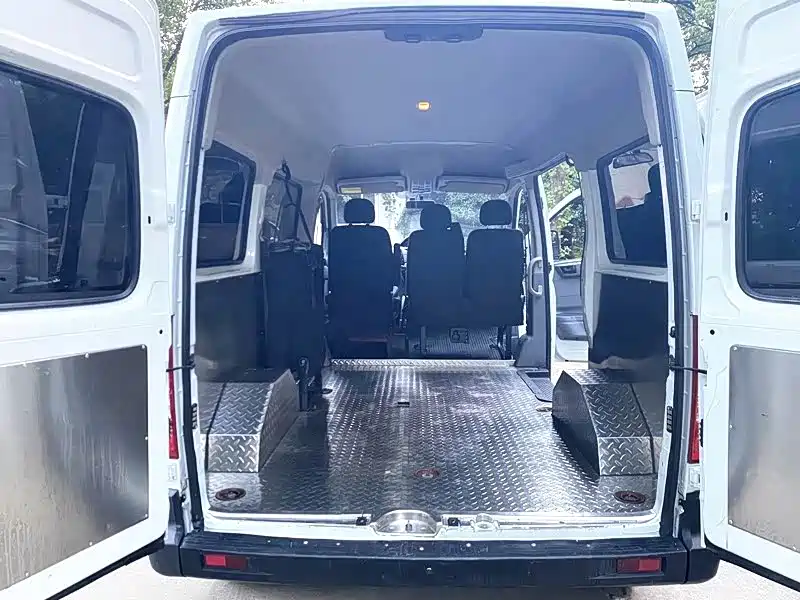 MAXUS V80 — миниатюра 13