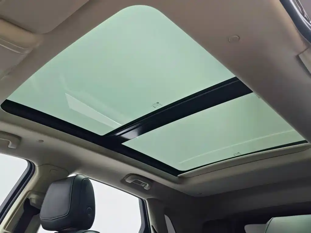 Cadillac XT5 — миниатюра 12