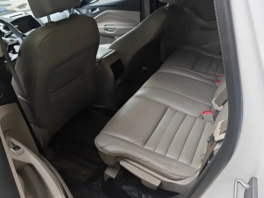 Ford Kuga — миниатюра 11