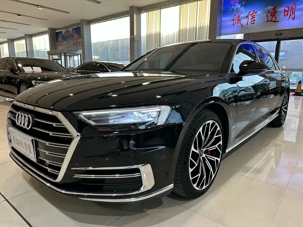 AUDI A8