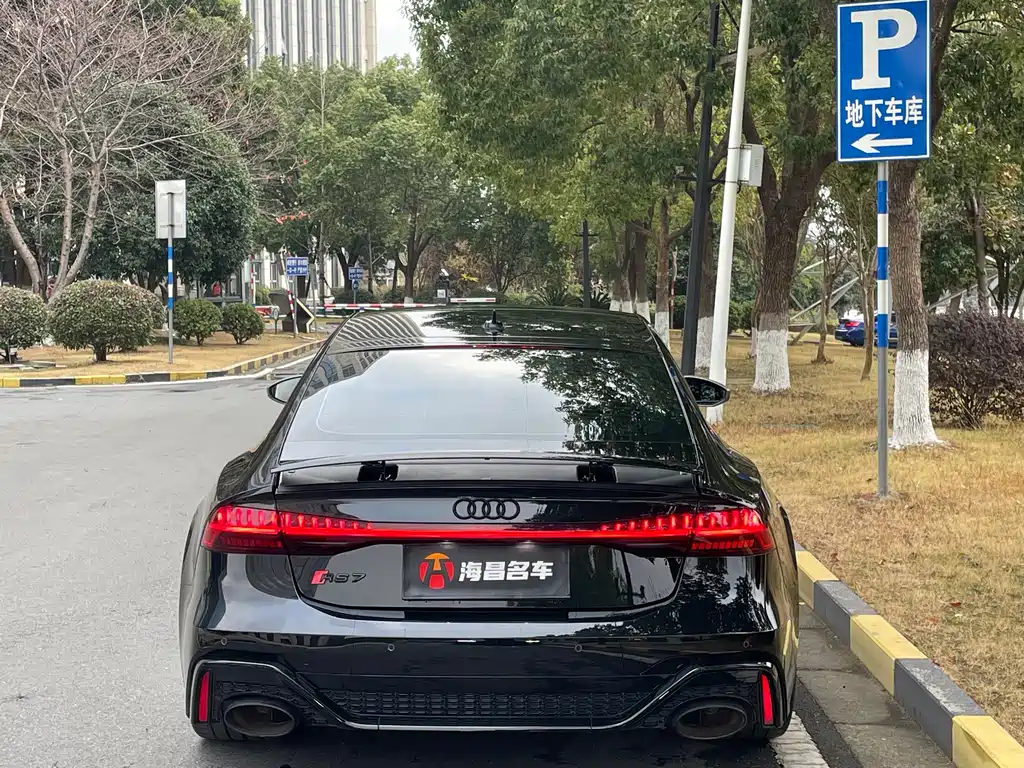AUDI RS 7