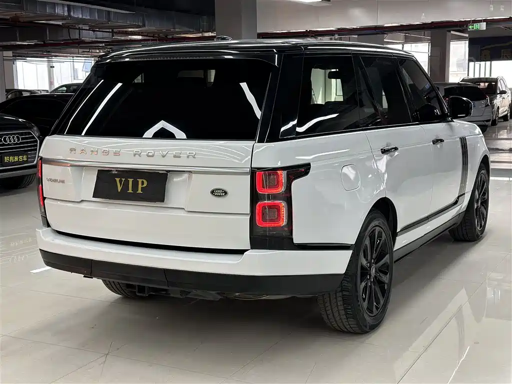 Land Rover Range Rover 2014 3.0T Executive 5 мест