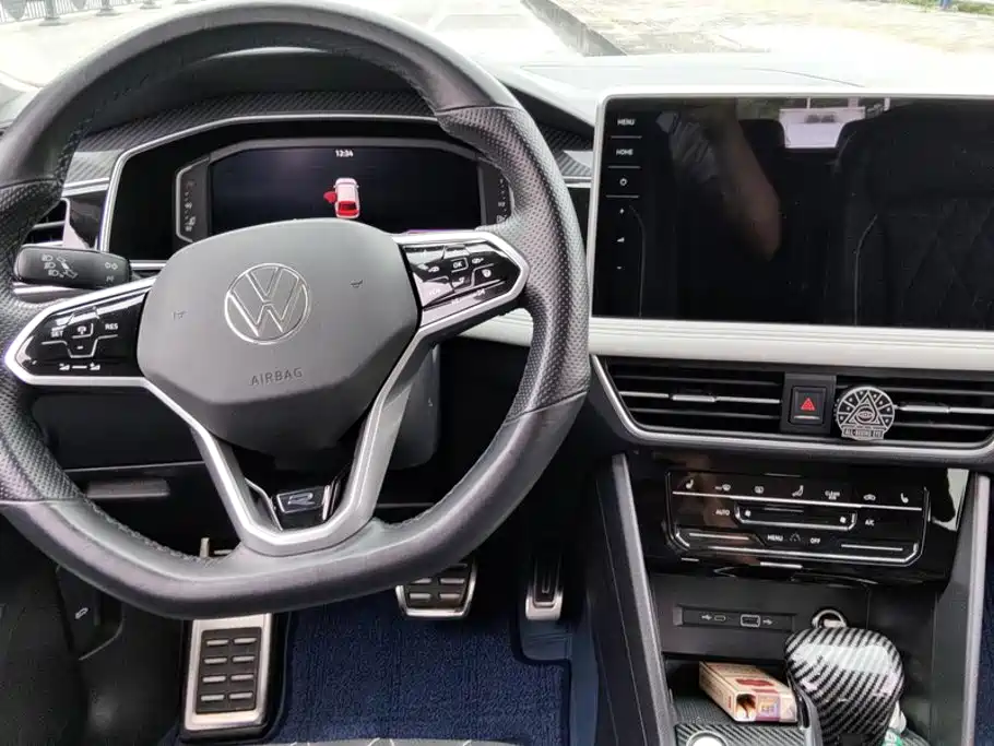 Volkswagen Tiguan L — миниатюра 12