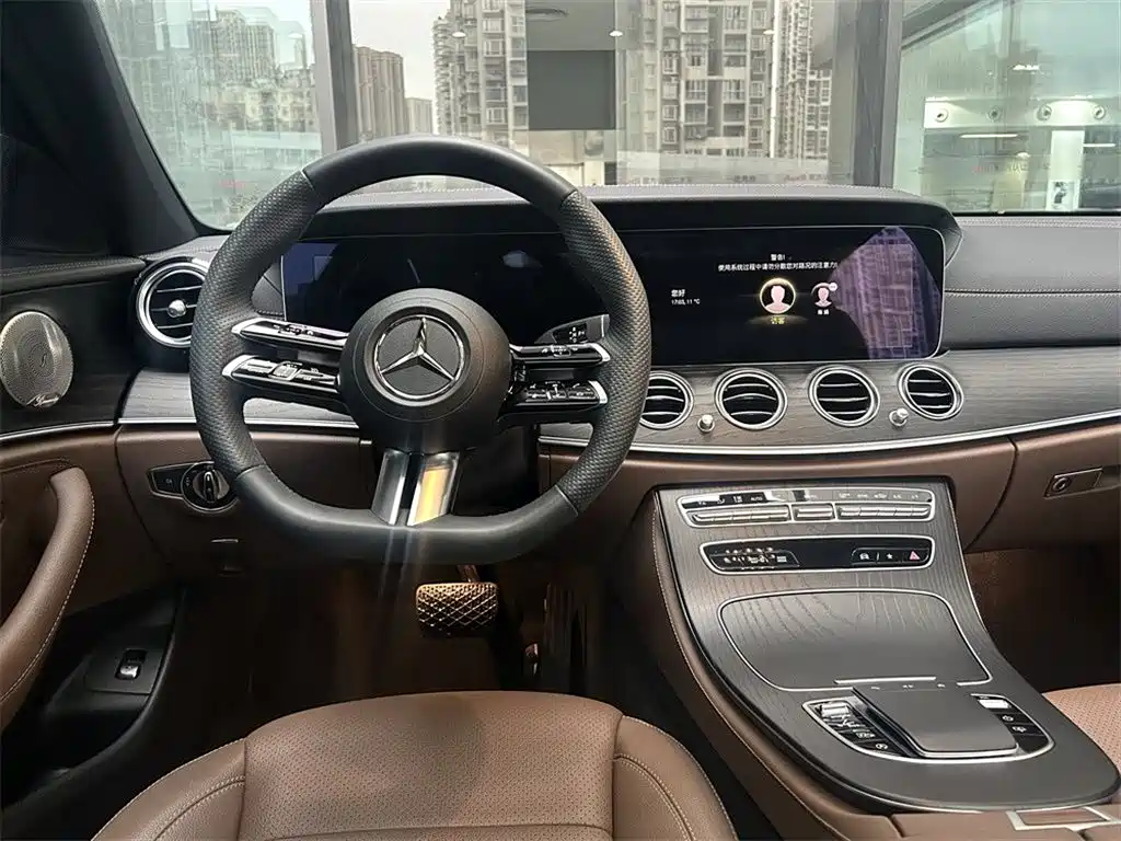 MERCEDES-BENZ E CLASS