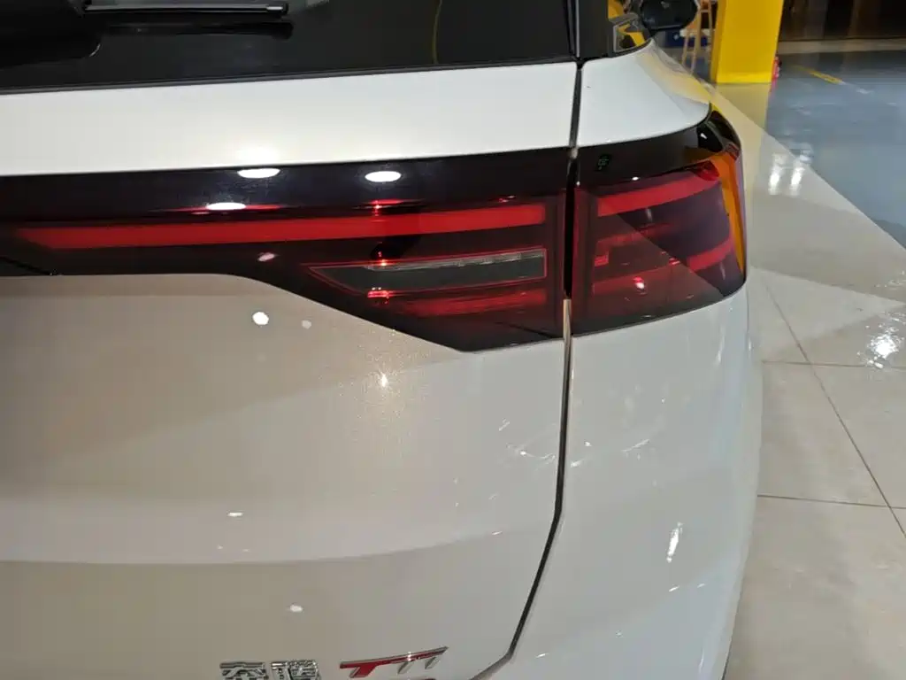 Bestune T77 2023 1.5T AT Luxury