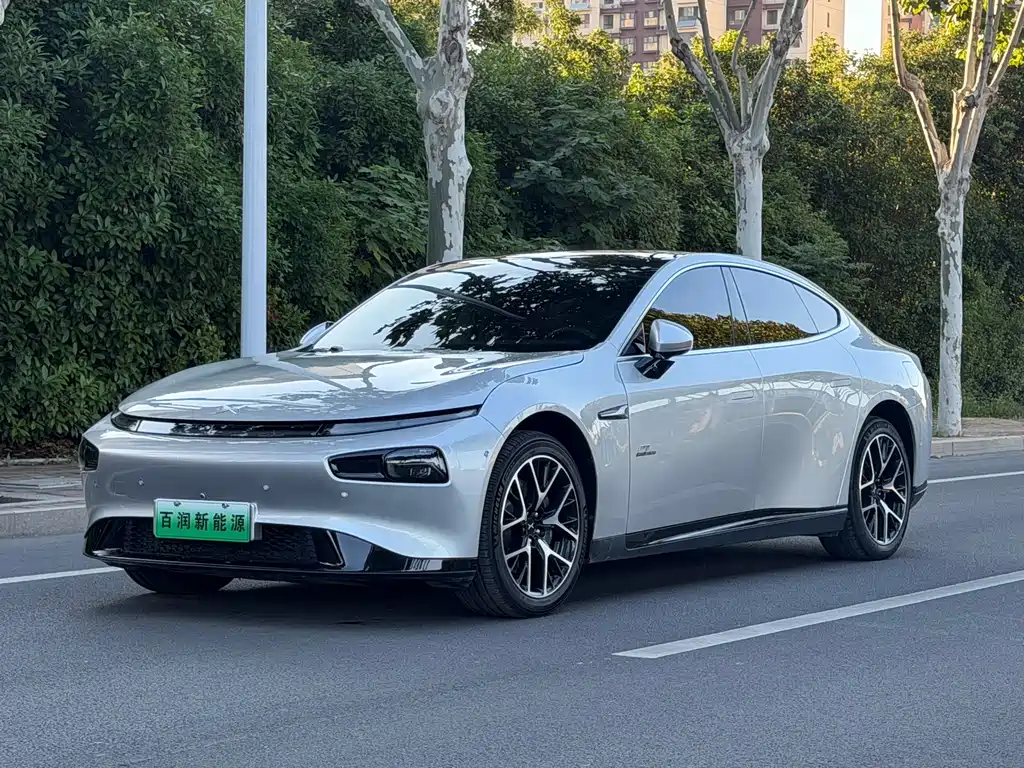 XPeng P7 — миниатюра 3