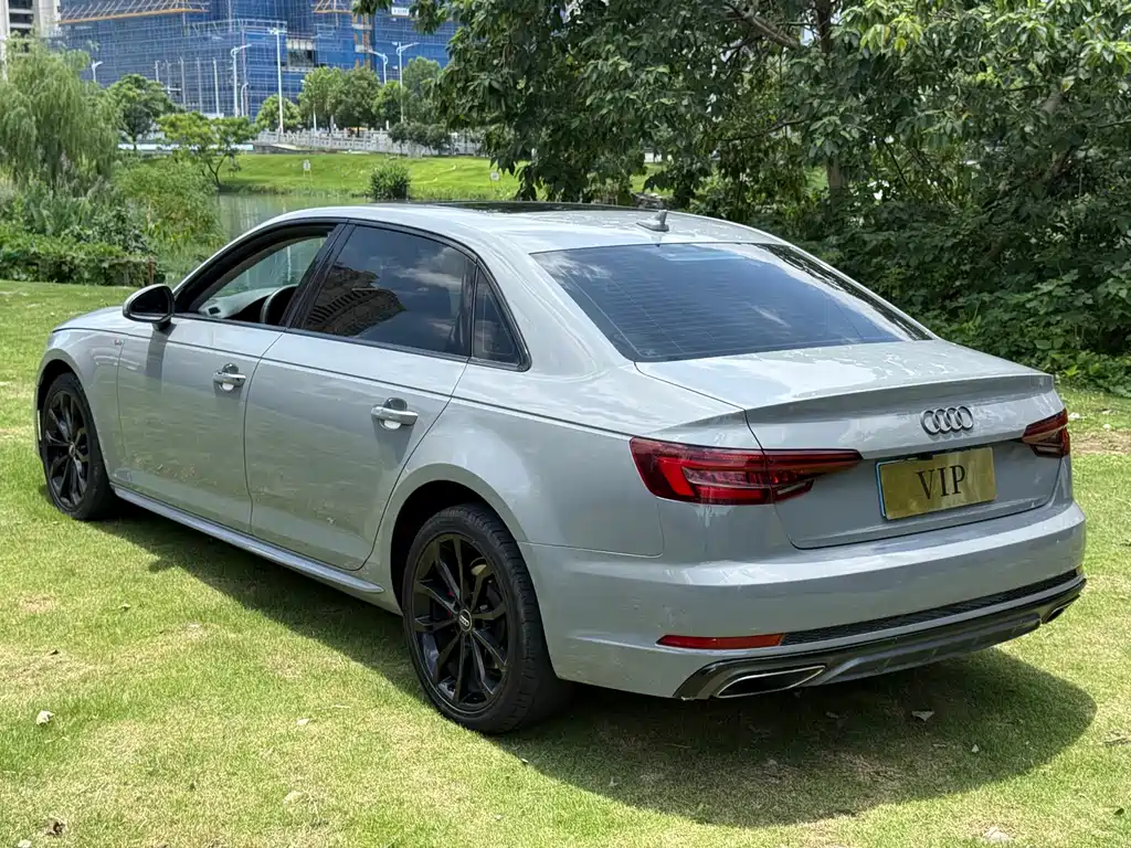 Audi A4L 2019 40 TFSI Fashion VI