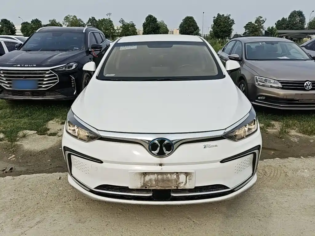 BAIC EU5 — миниатюра 3