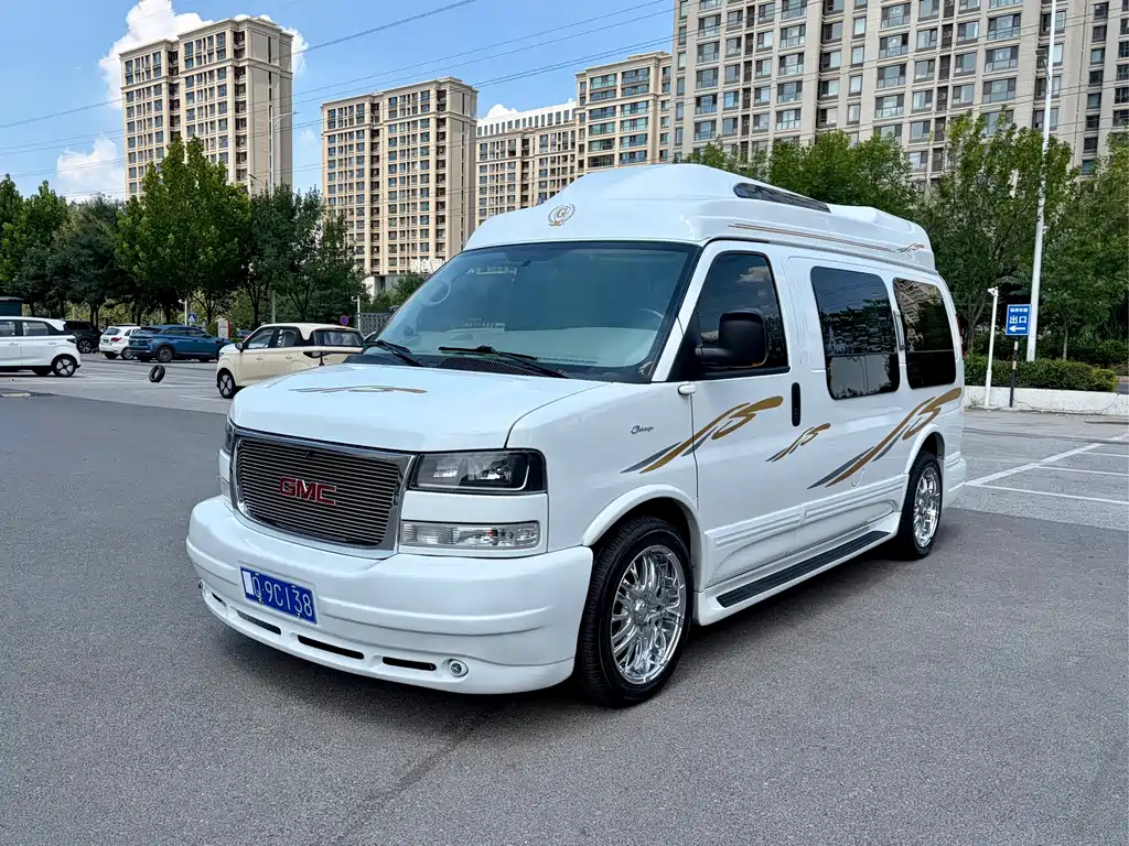 GMC Savana — миниатюра 3