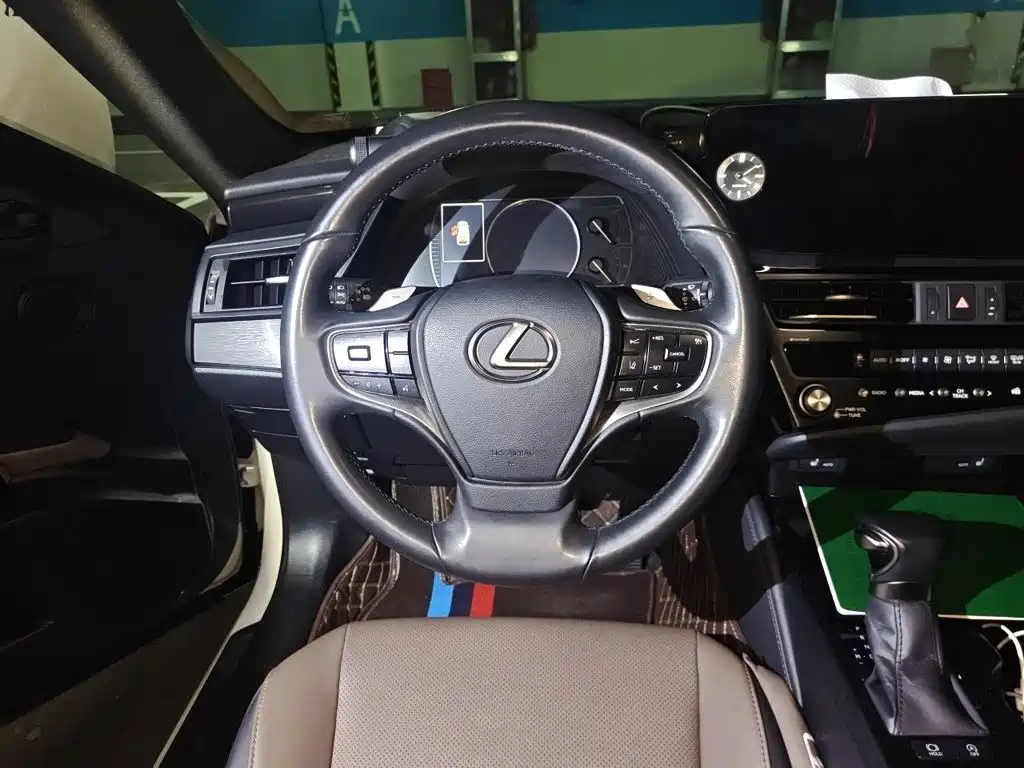 Lexus ES — миниатюра 3