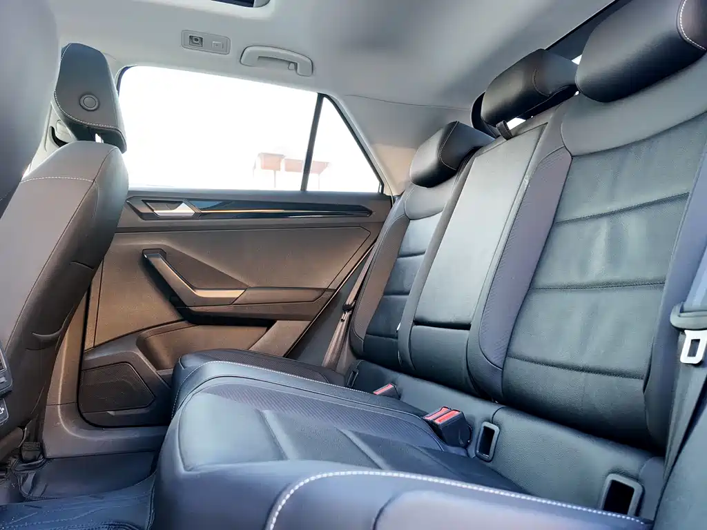 VOLKSWAGEN T ROC EXPLORING SONGS