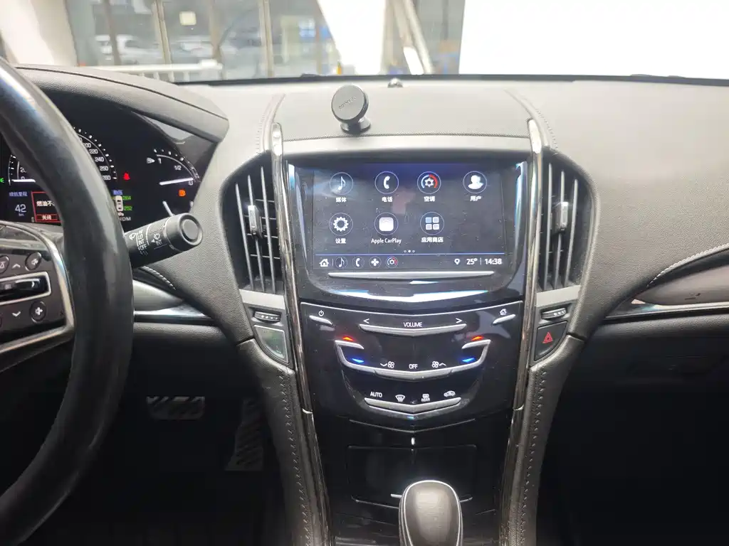 Cadillac ATS-L - фото 15