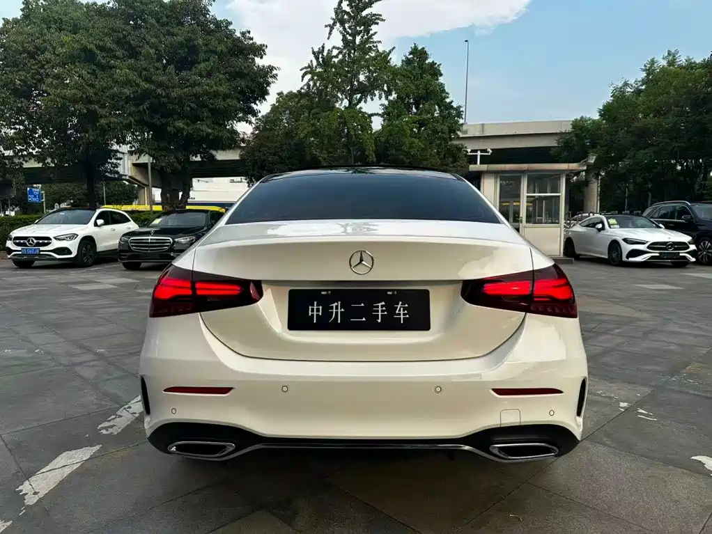 Mercedes-Benz A-Class A 2025 A 200 L Fashion