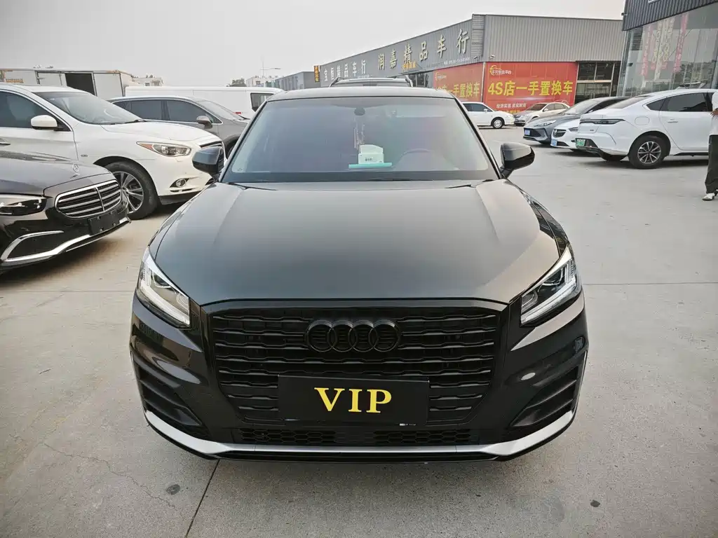 Audi Q2L
