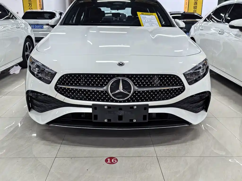 Mercedes-Benz A-Class — миниатюра 2