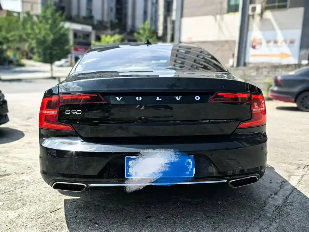 Volvo S90 — миниатюра 6
