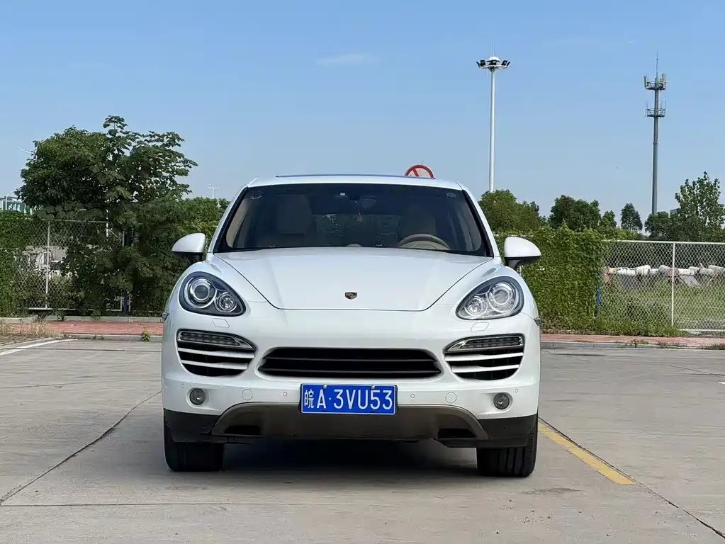 Porsche Cayenne — миниатюра 2