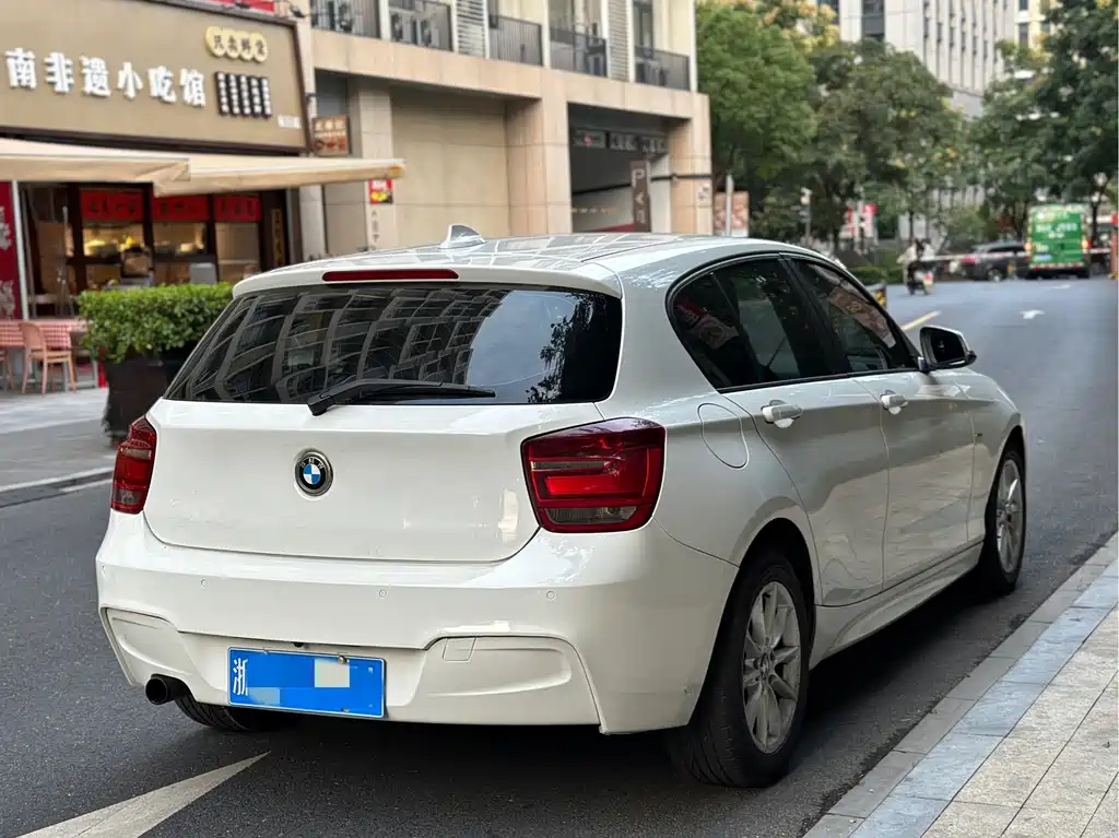 BMW 1 Series (Import) — миниатюра 4