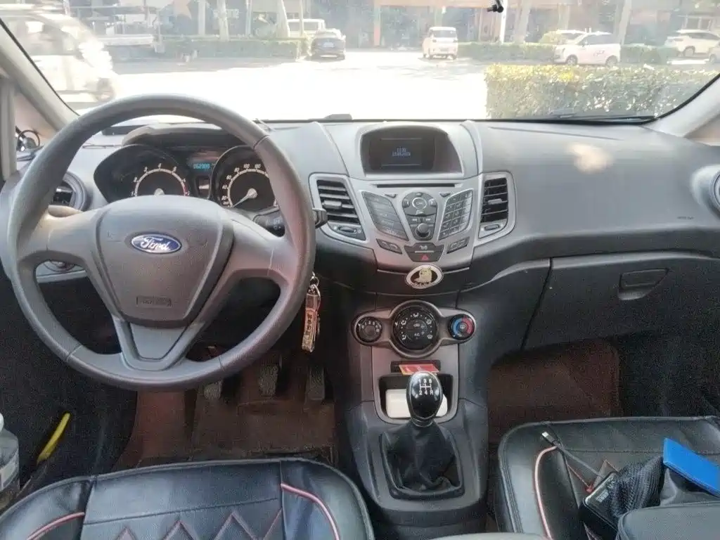 Ford Fiesta — миниатюра 10