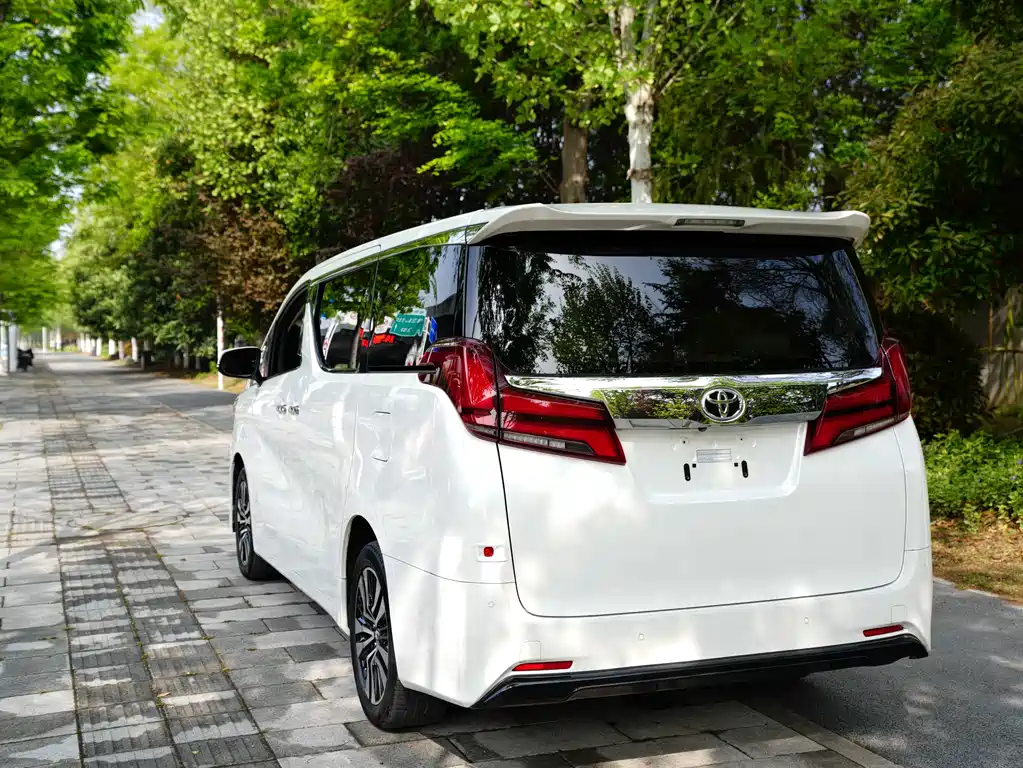 Toyota Alphard 2018 3.5L Luxury