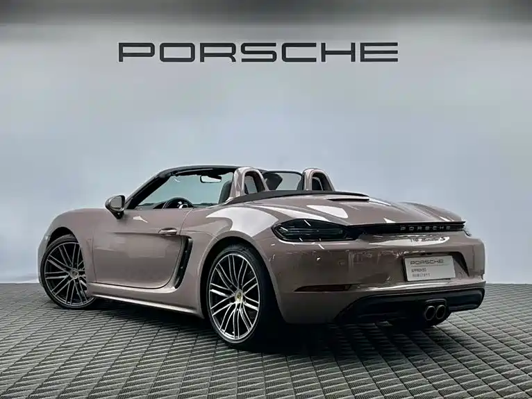 PORSCHE 718
