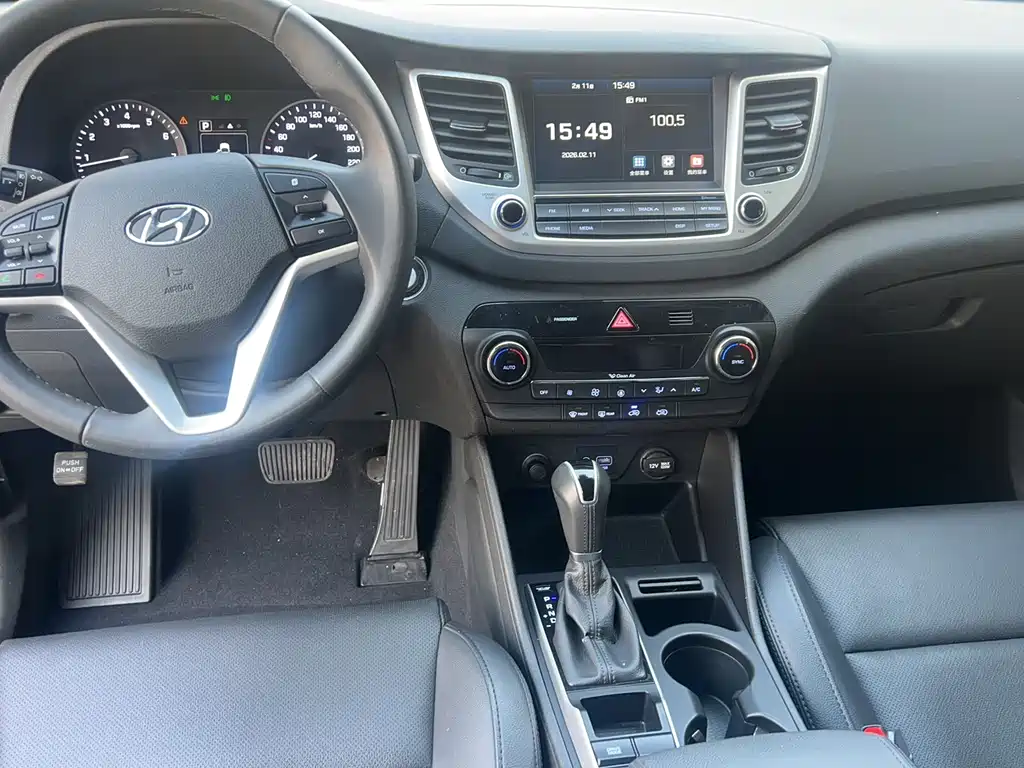 HYUNDAI TUCSON