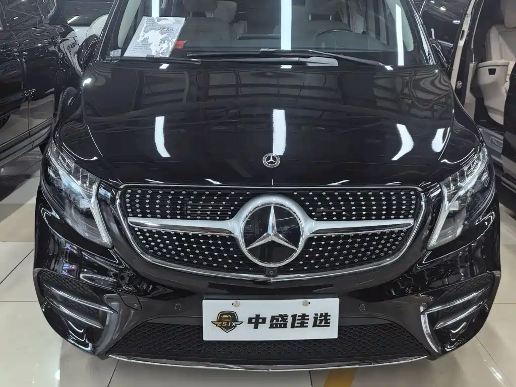 Mercedes-Benz V-Class 2024