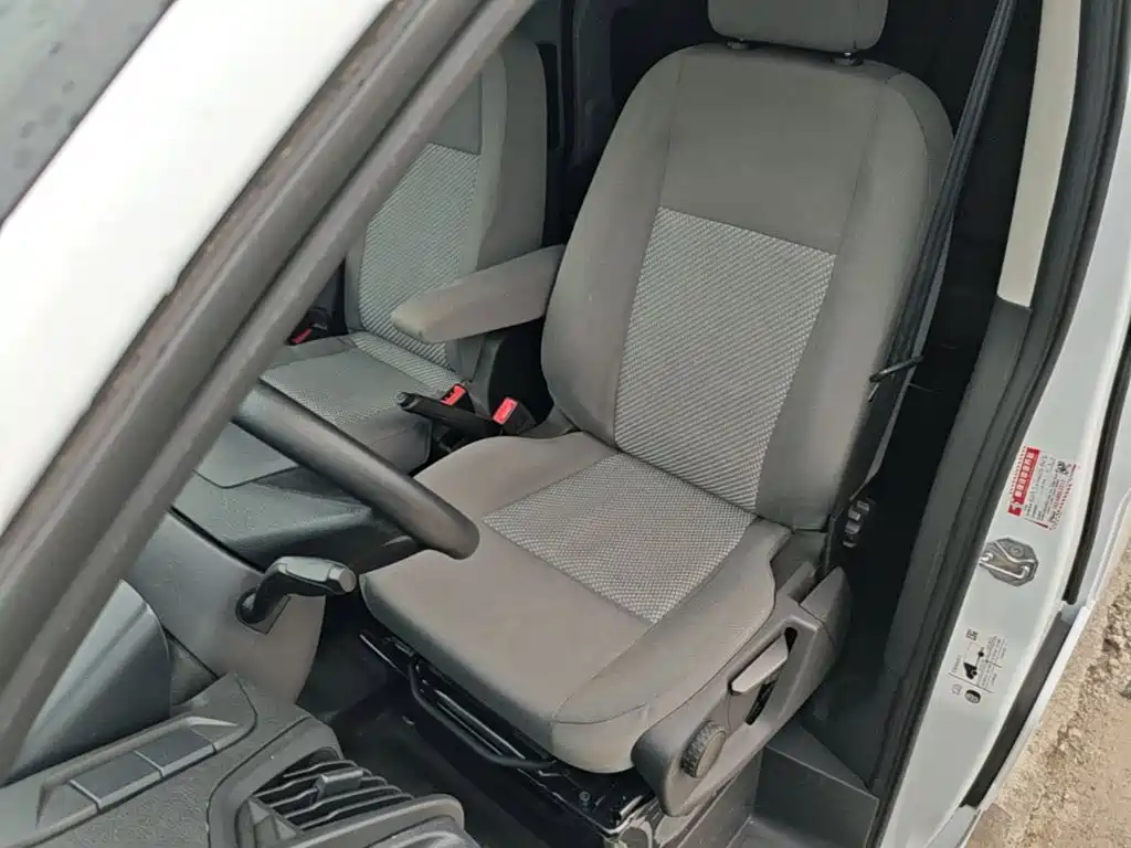 Ford Transit — миниатюра 15