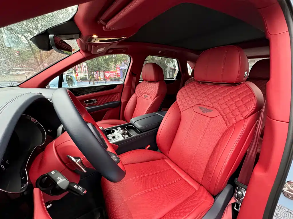 BENTLEY TIMYUE PLUG IN HYBRID