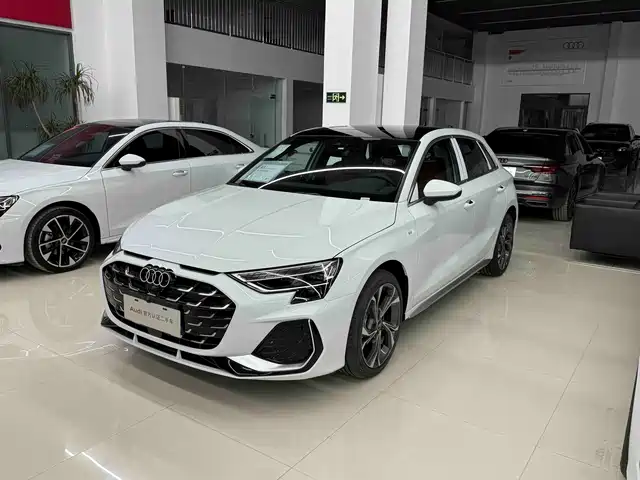 AUDI A3 2025