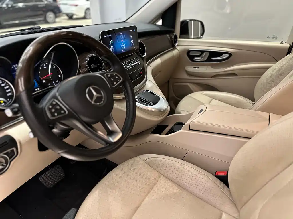 MERCEDES-BENZ V CLASS