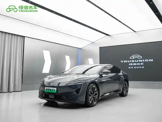 2024 Avatr 12