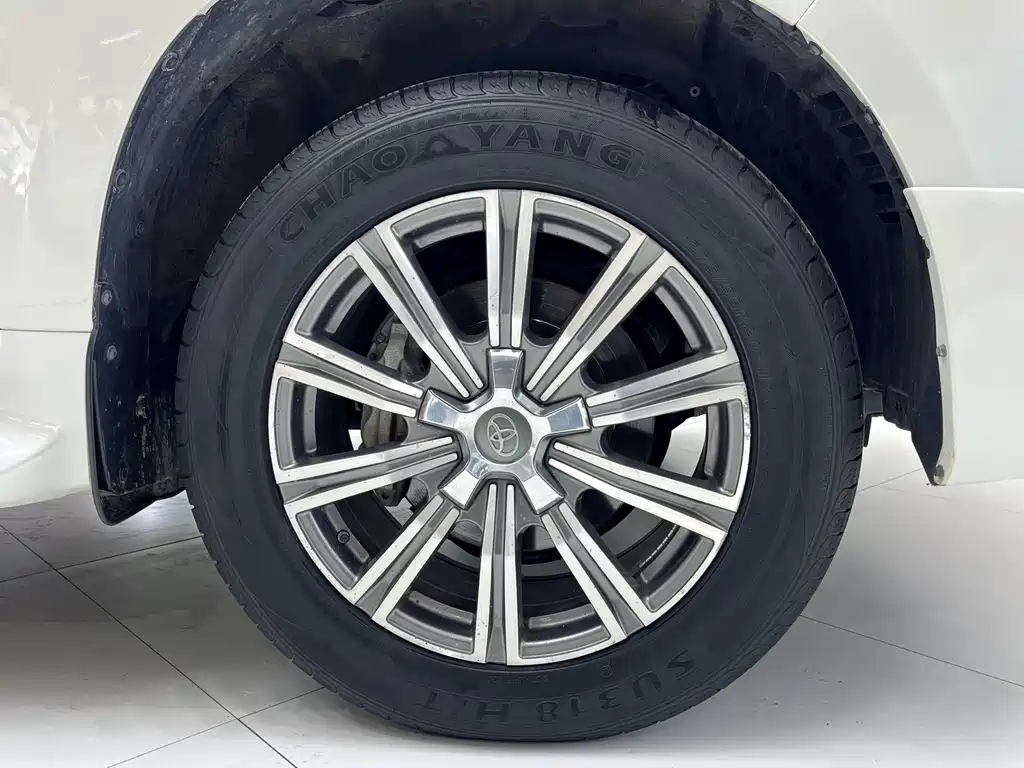 Toyota Land Cruiser - фото 12