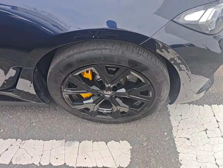BMW i3 — миниатюра 6