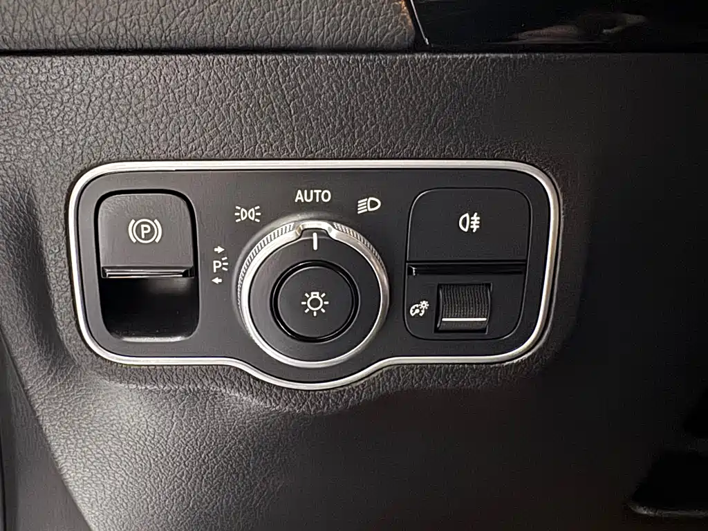 Mercedes-Benz EQA — миниатюра 11