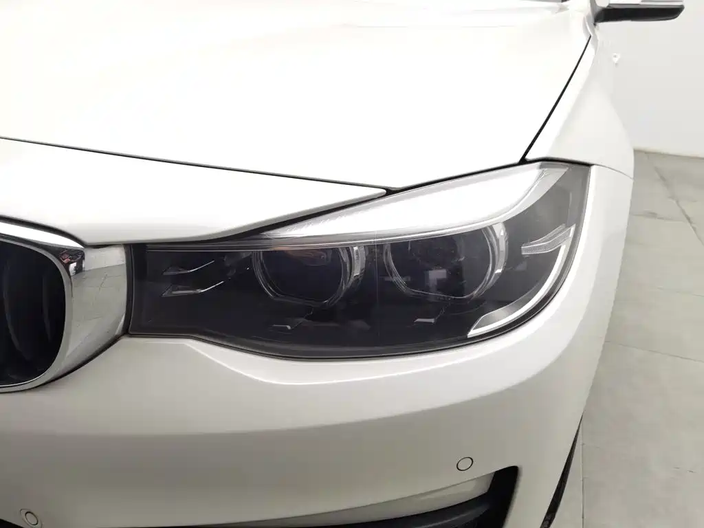 BMW 3 Series GT — миниатюра 7