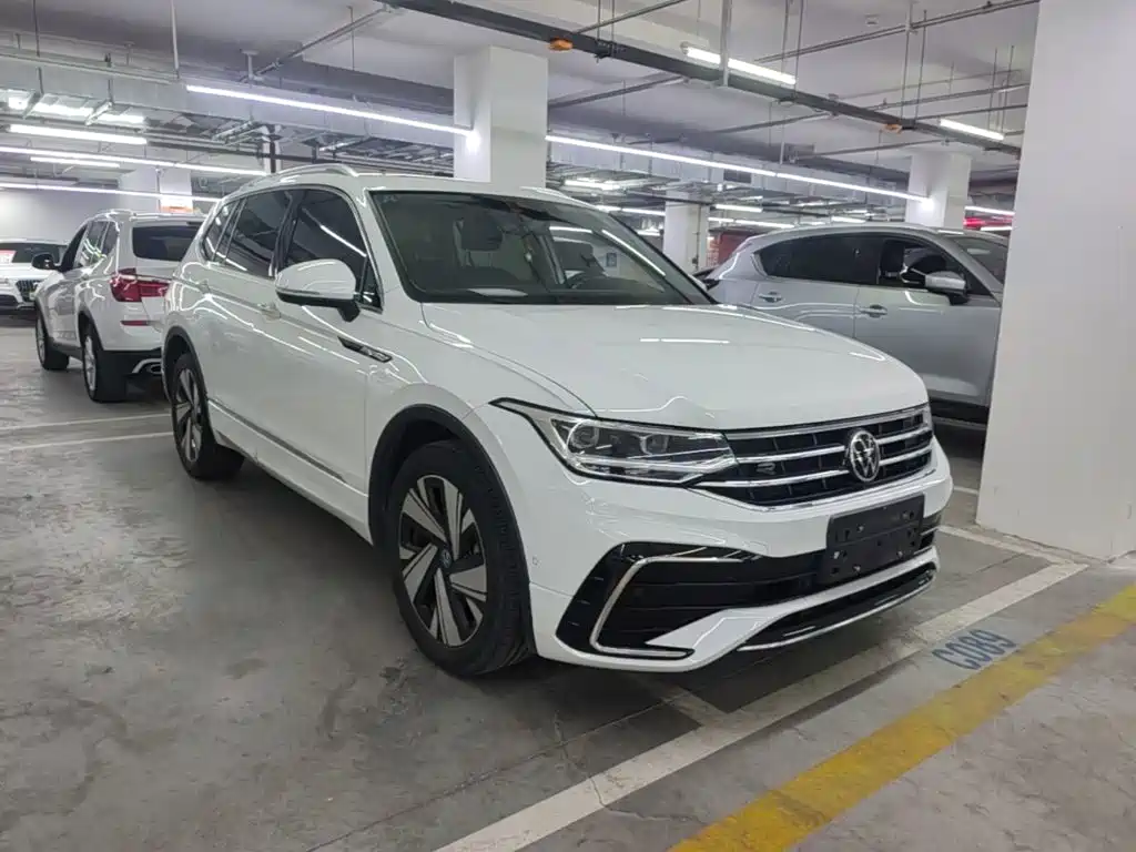 Volkswagen Tiguan L — миниатюра 4