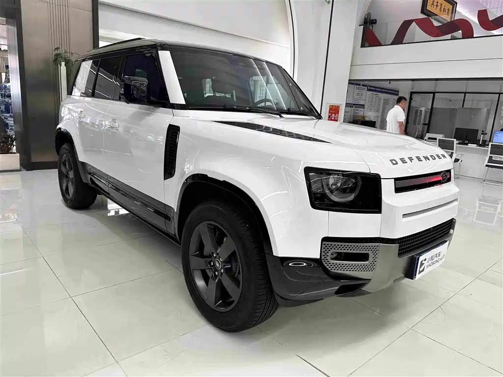 Land Rover Land Rover Defender 2025 110 3.0T P400 X-Dynamic HSE