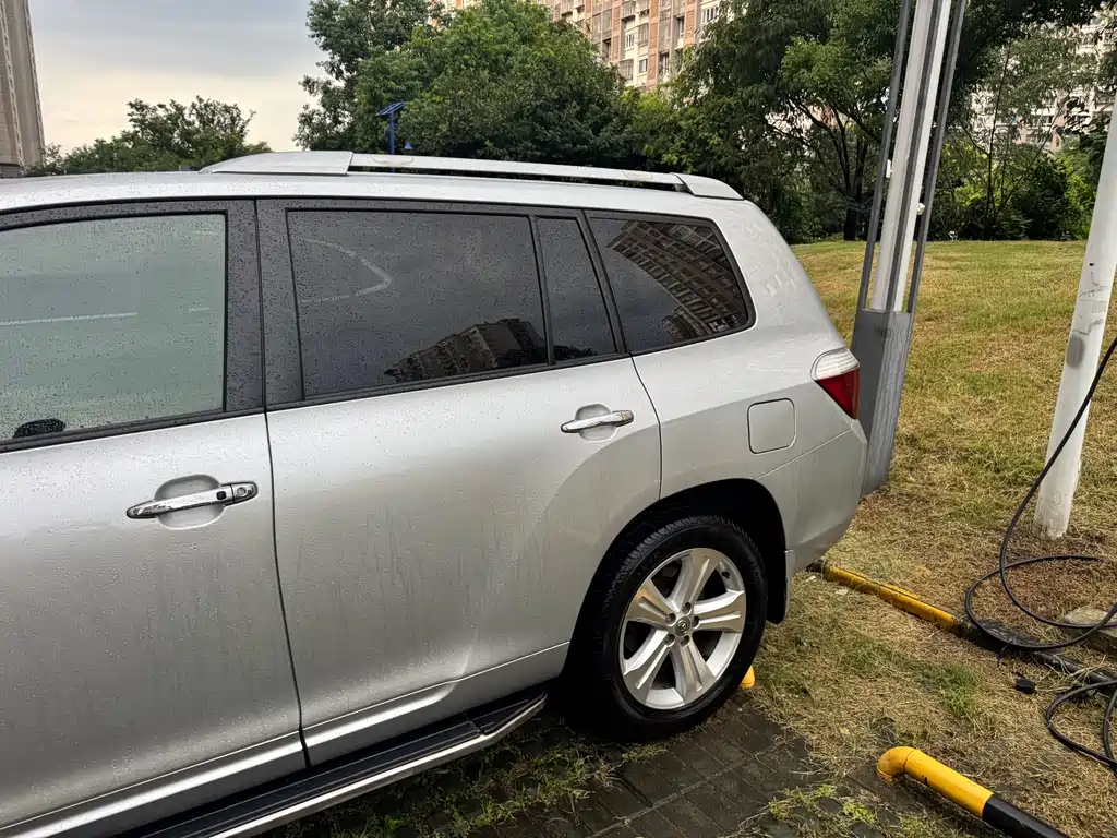 Toyota Highlander — миниатюра 16