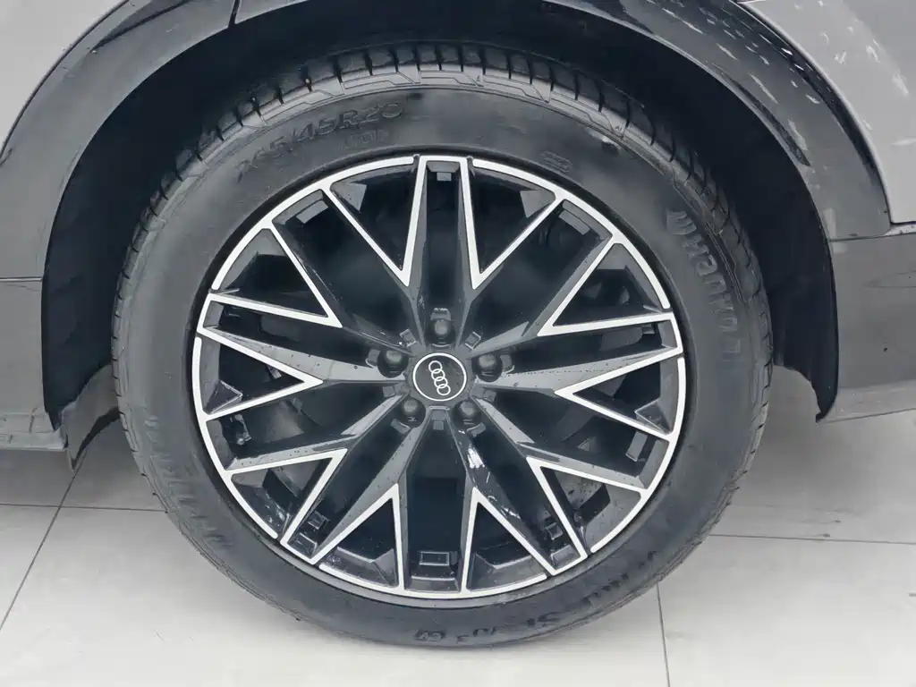 Audi Q5 e-tron — миниатюра 8