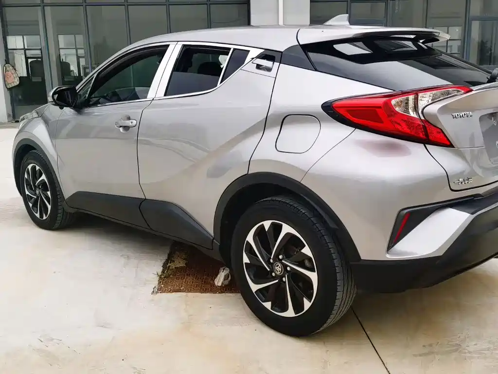 Toyota IZOA — миниатюра 4