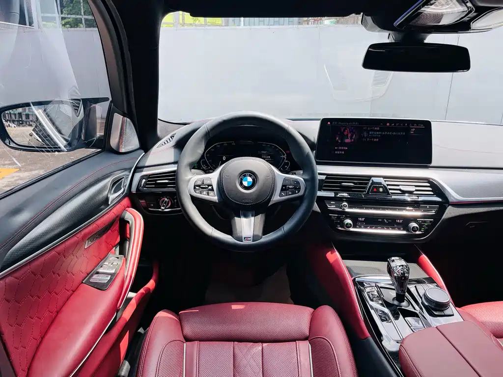 BMW 5 Series 5 2021 535Le M Sport
