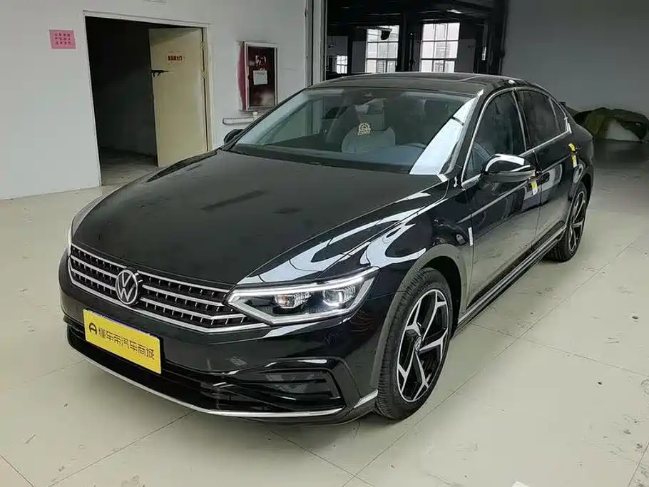 Volkswagen Magotan 2026 Черный из Китая, фото 3