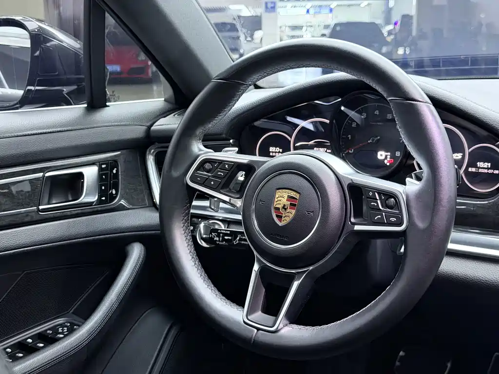 Porsche Panamera — миниатюра 17